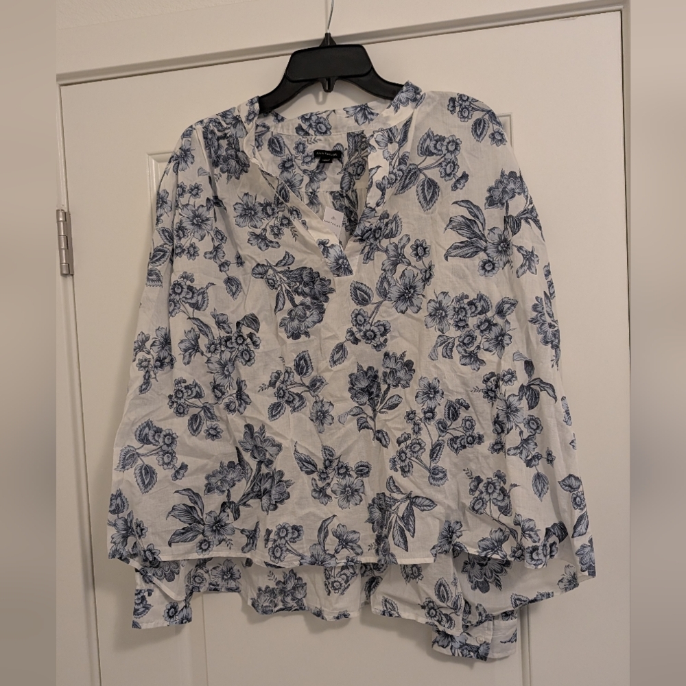 Ann Taylor Blue Floral Blouse Size XL NWT